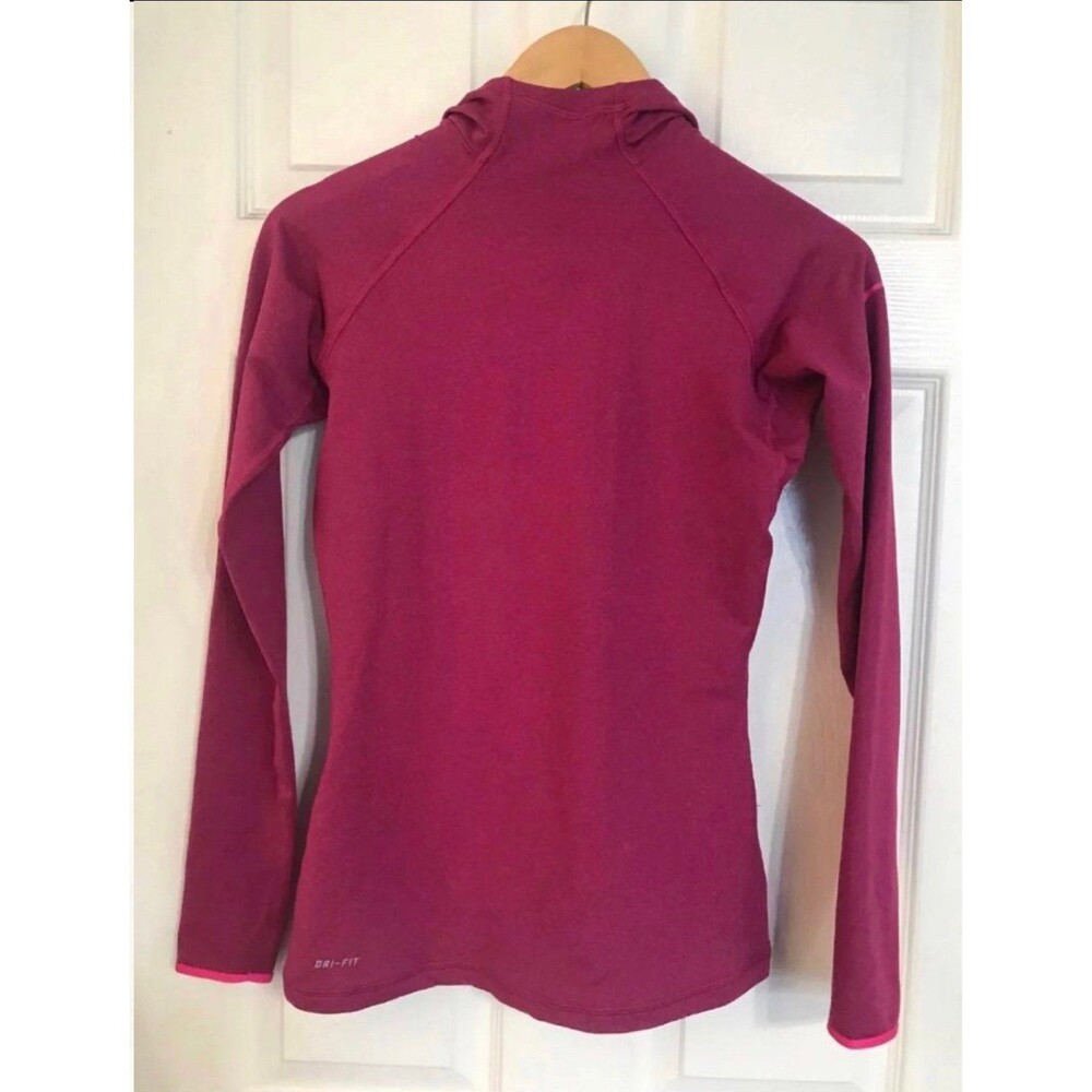 NWOT Nike Dri-Fit long sleeve hoodie. Size small